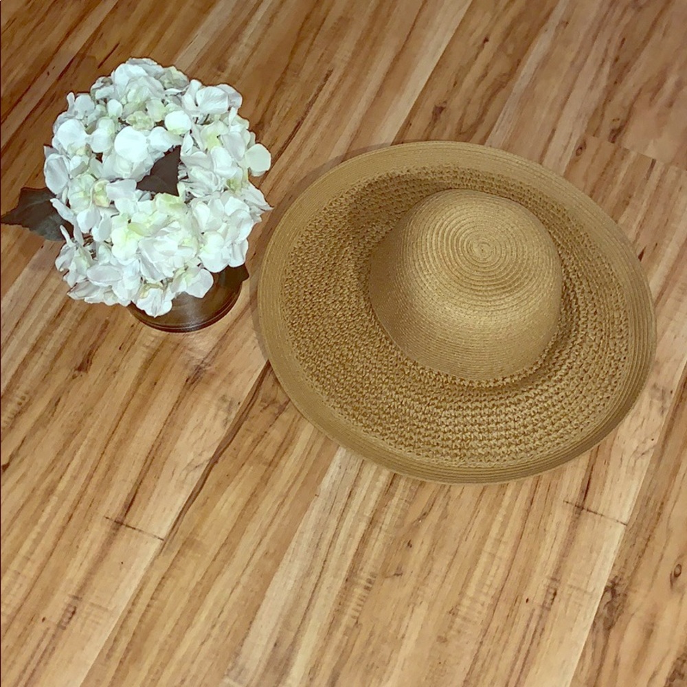 NWOT Women’s J Crew Hat